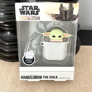 NWT The Mandalorian Grogu Airpods Case